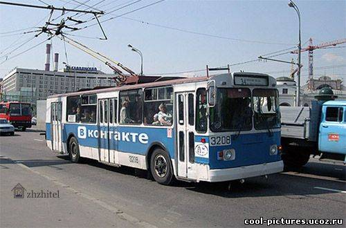 Реклама на троллейбусе