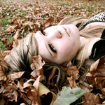 Девушка в листьях, аватарка