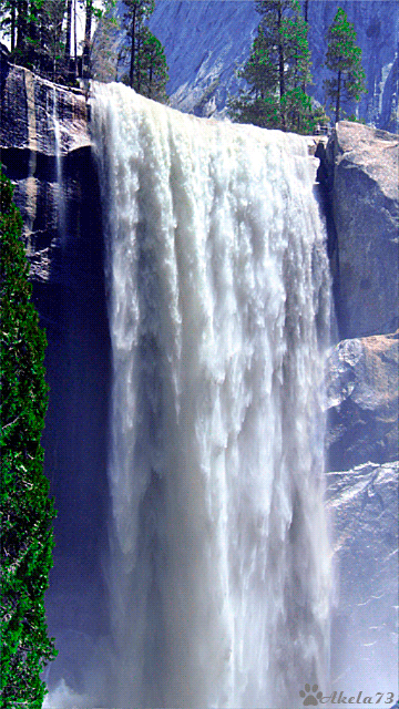 Анимированный водопад