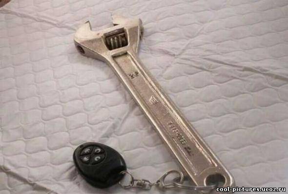 Прикольный брелок